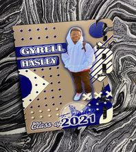 Load image into Gallery viewer, Grad Frame